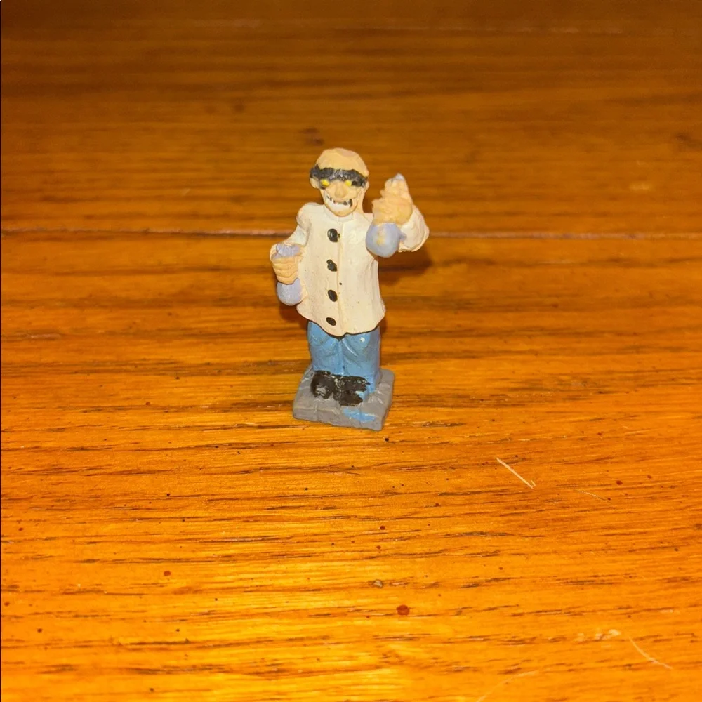 Halloween Miniature Toy Set with Pumpkins and Figurines - Picture 12 of 14